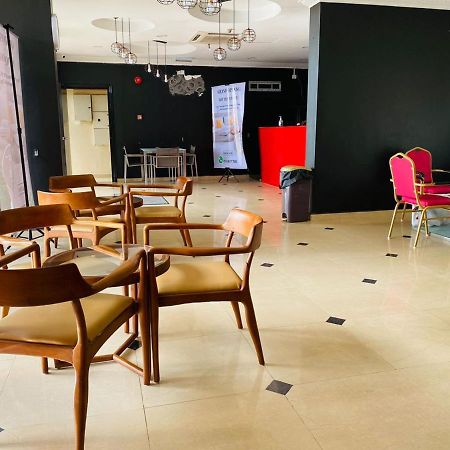 Surya Boutique Hotel Klang Luaran gambar