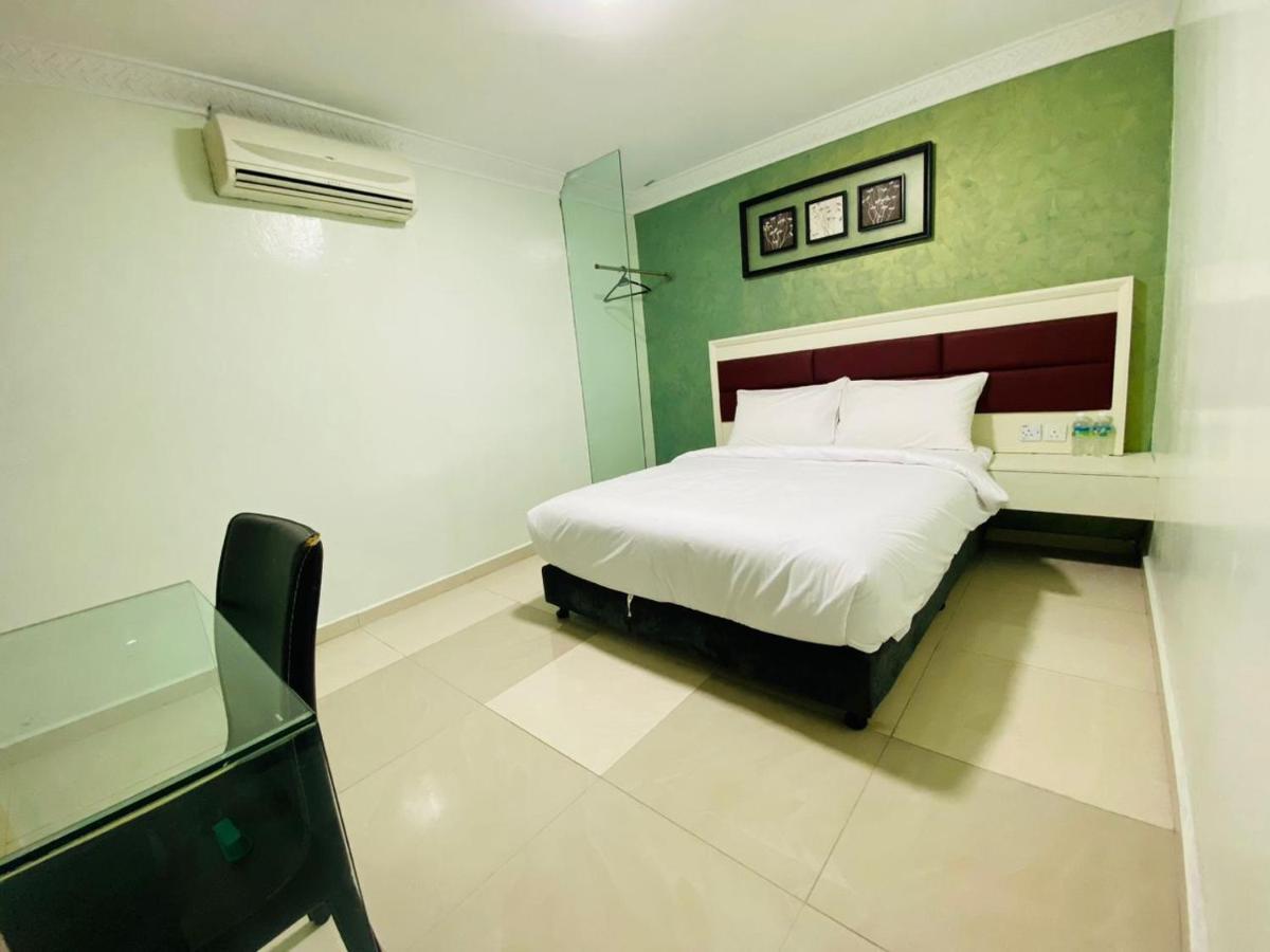 Surya Boutique Hotel Klang Luaran gambar